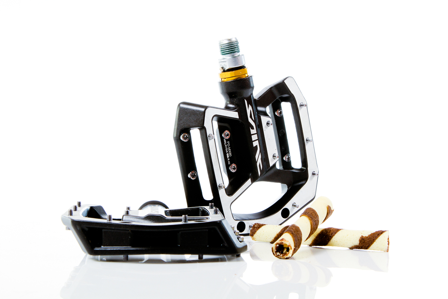 SAINT フラットペダル PURE GRAVITY Shimano Saint Flat Pedals