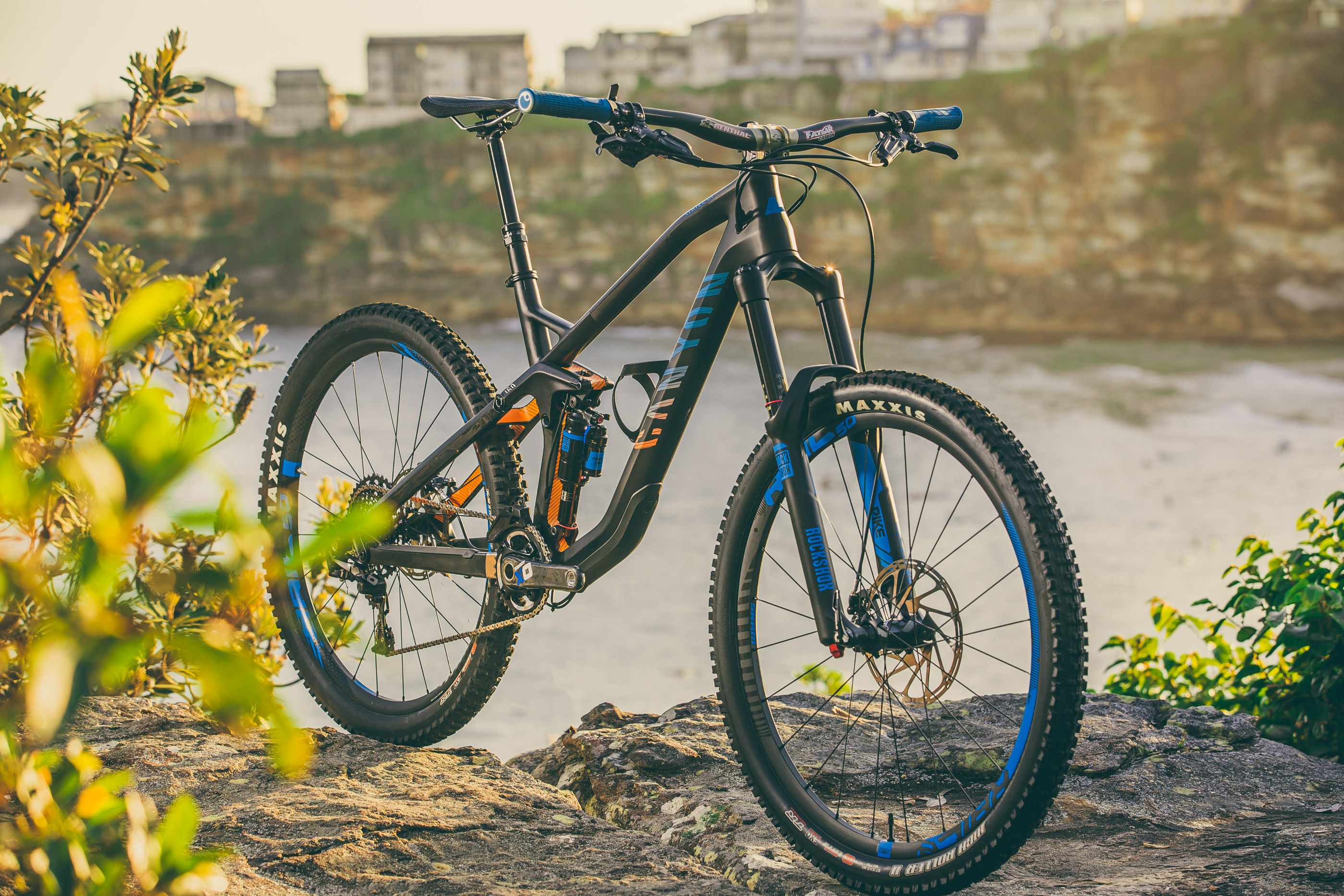 【再値下げ！！】Canyon MTB Strive CF9.0 Sサイズ29er 2022 Canyon Strive CF 9 - Specs, Reviews, Images - Mountain