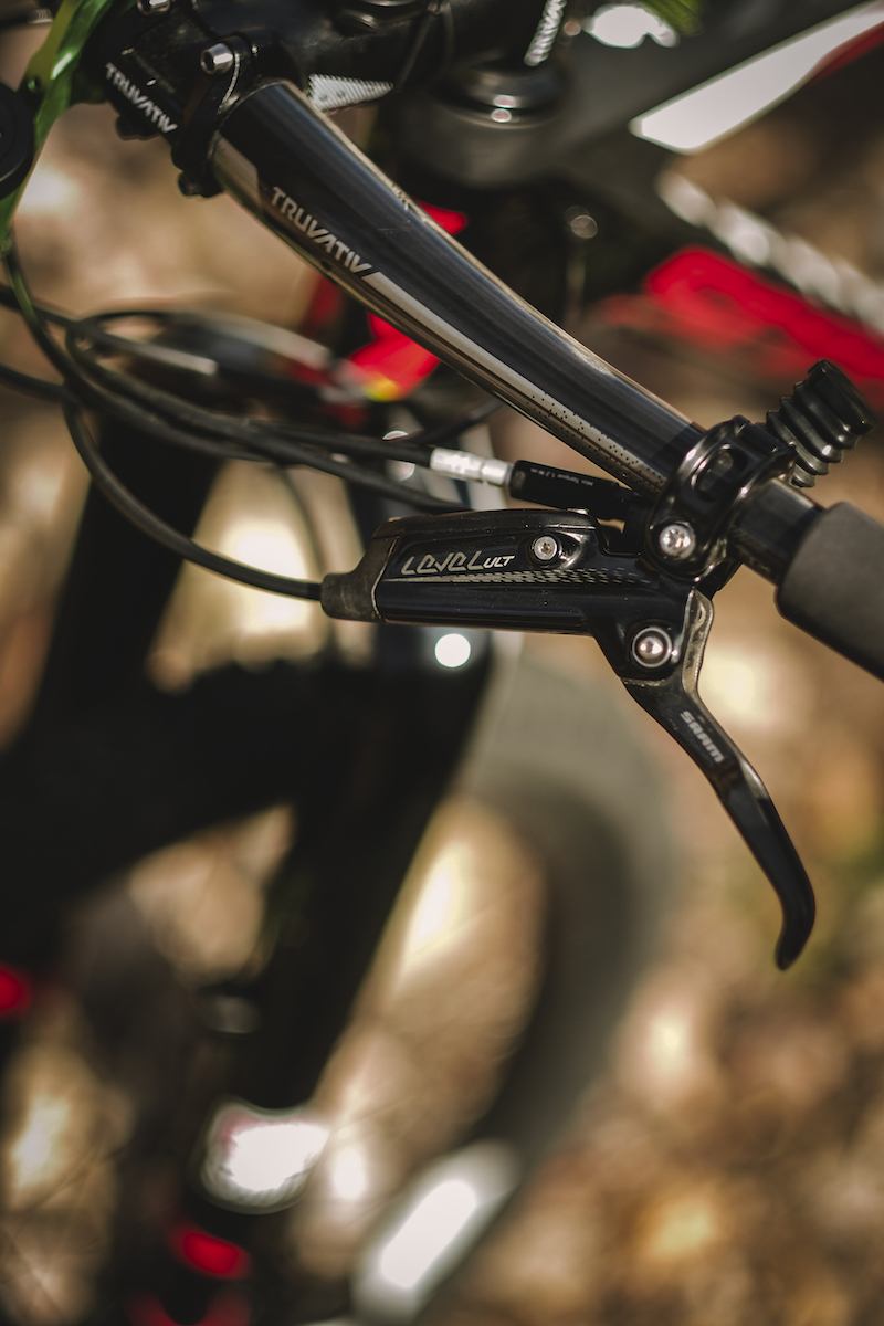 Fresh Product: SRAM Level Brakes