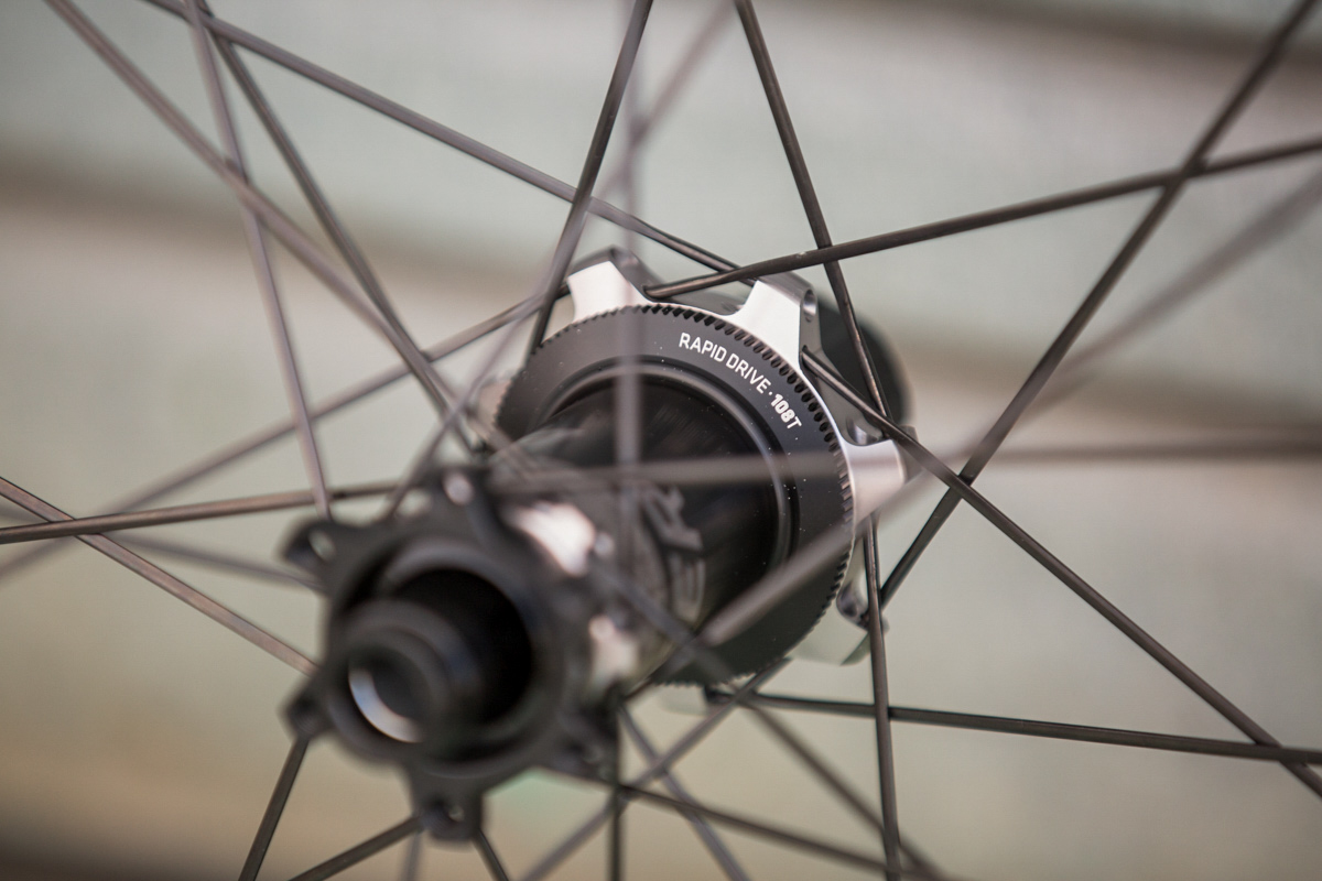 TRUVATIV formosa バー& BONTRAGER LINE PRO Bontrager Line Pro 30 TLR Boost 29 MTB Wheel - Trek Bikes