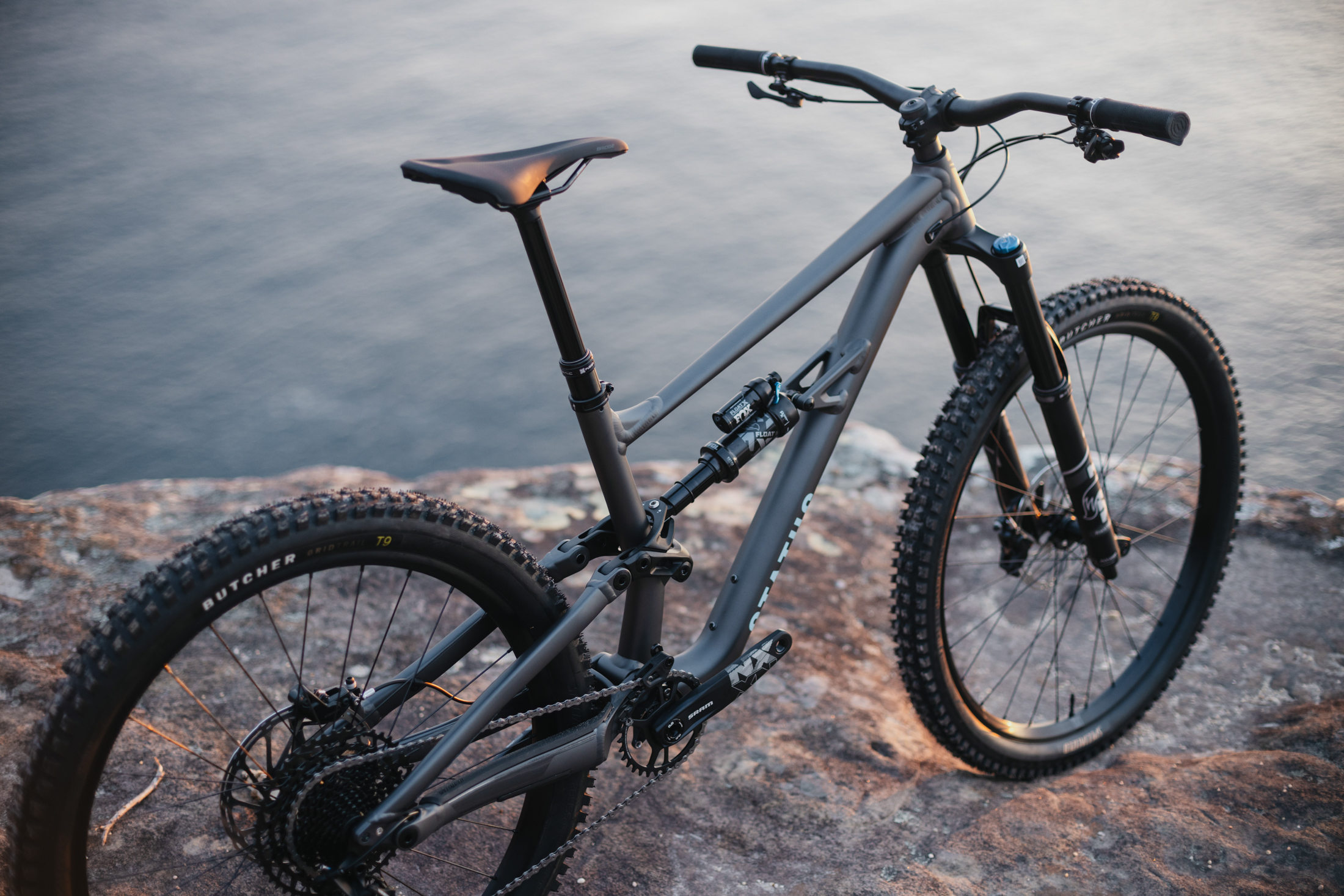 【Tery 】スペシャライズド STATUS 160 2022年モデル 2022 Specialized Status 160 Bike - Reviews, Comparisons