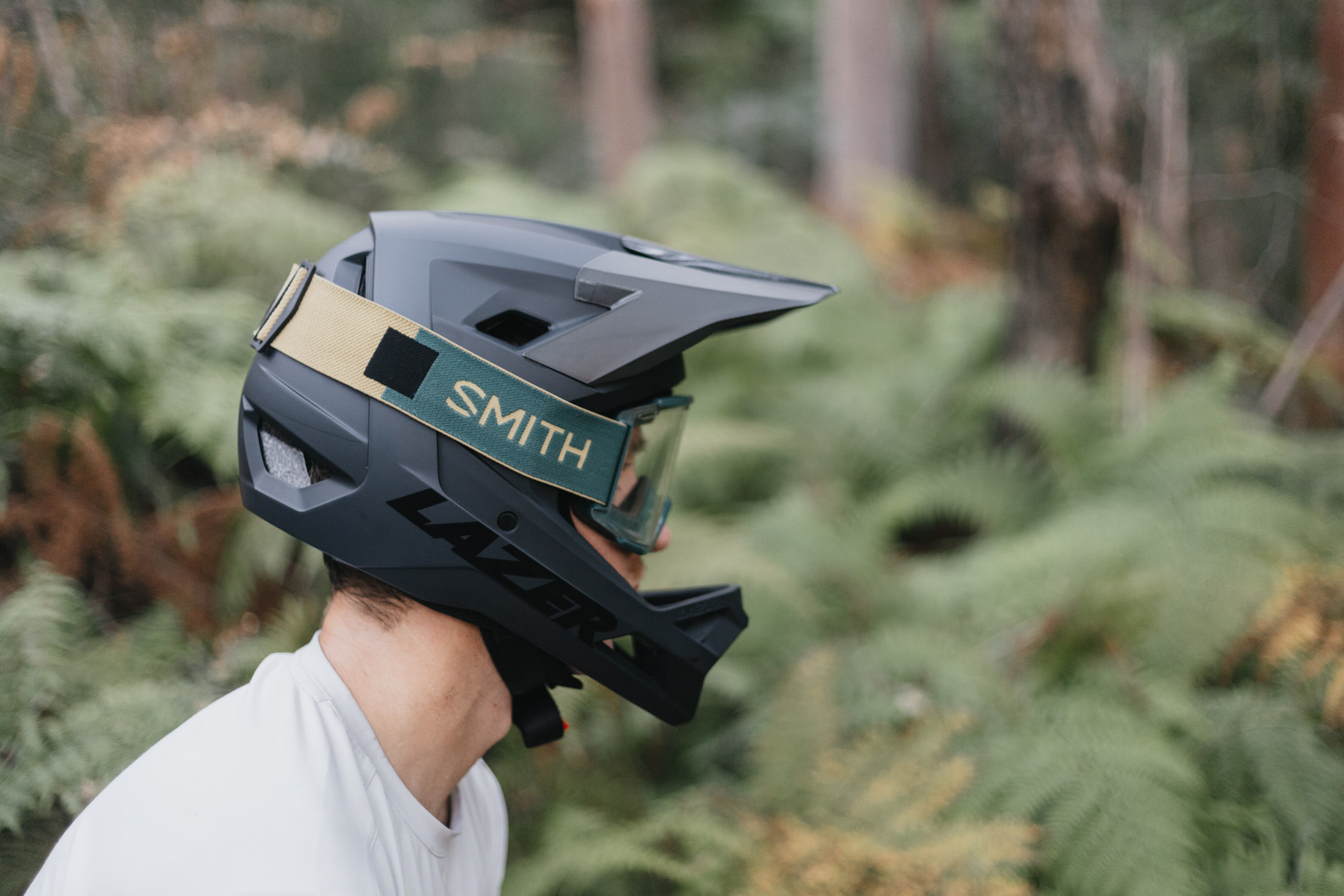 shoei neotec 2 360 II Modular Motorcycle Helmet : Automotive Series 1 face helmet that converts Motorcycle Helmet Standards Explained: Color:Green Set