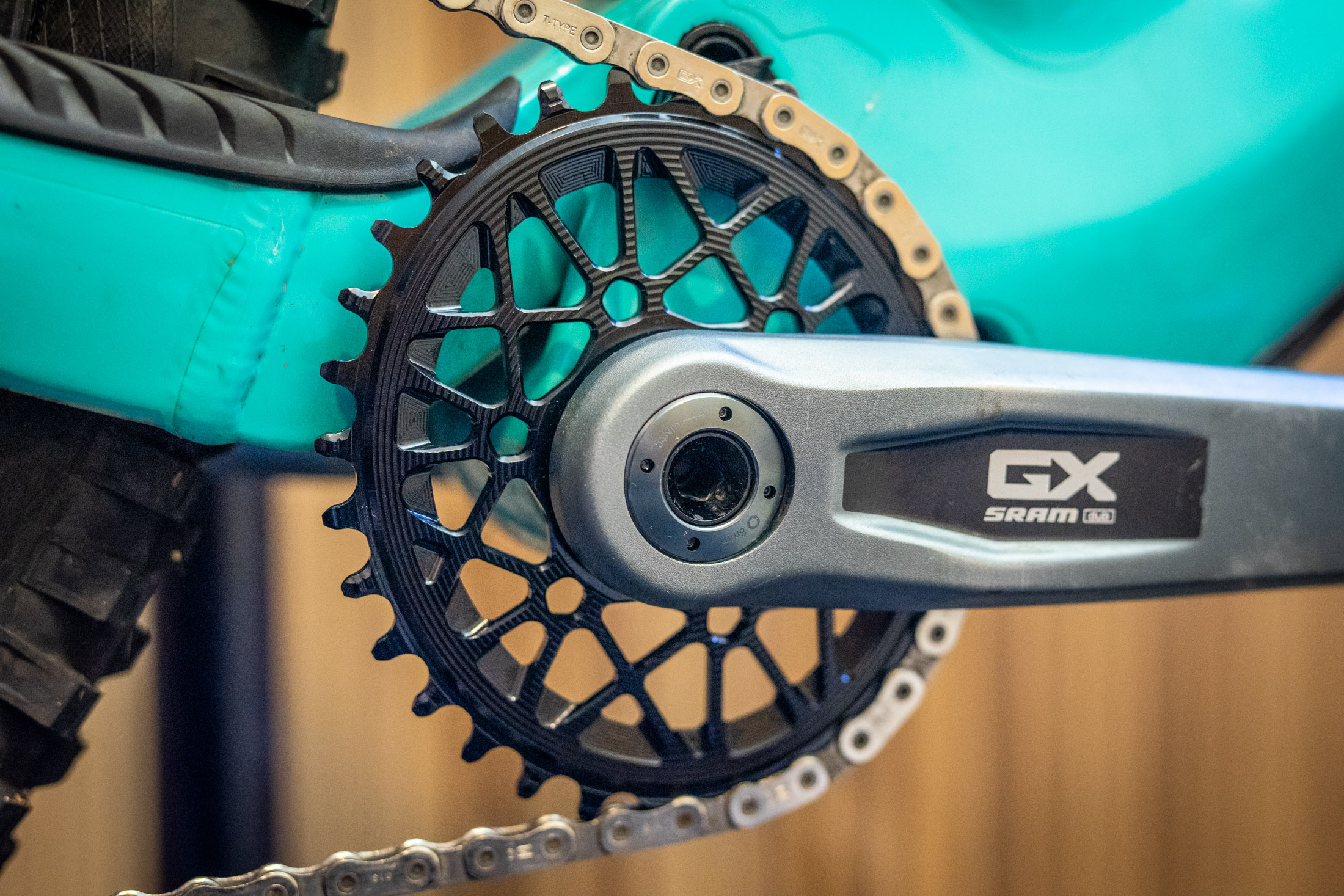 AbsoluteBlack アブソリュートブラック 32T MTB 11s12s absoluteBLACK | SRAM OVAL BOOST direct mount traction