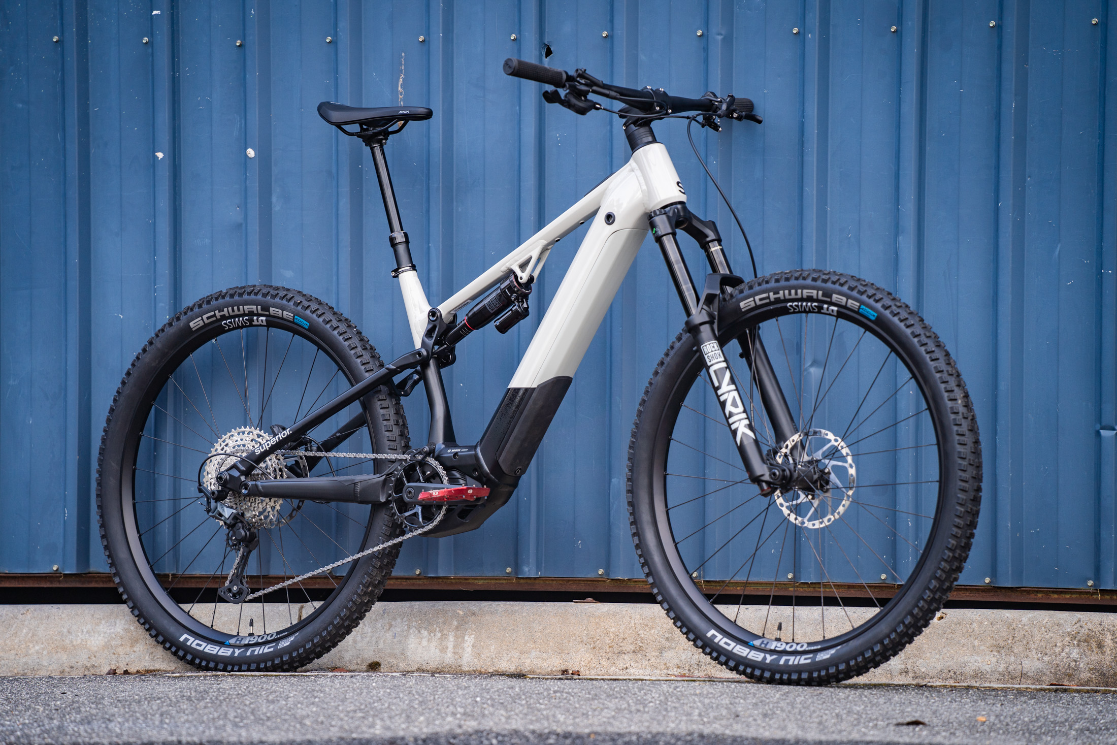 First Look | The Superior eXF offers Bosch power & 750Wh battery