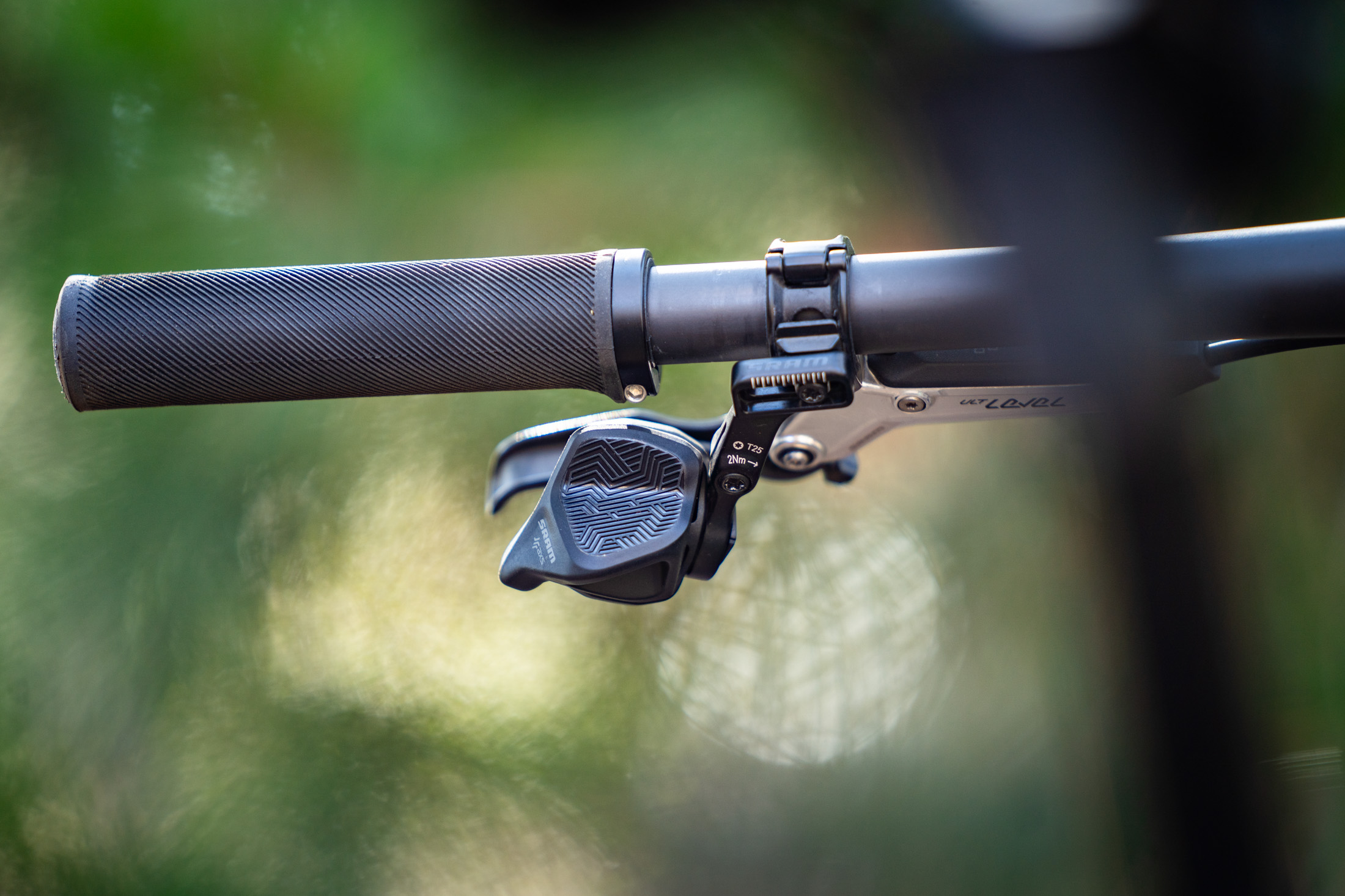 Fresh Produce | SRAM's New AXS Pod Controller Rocker Paddle - Flow