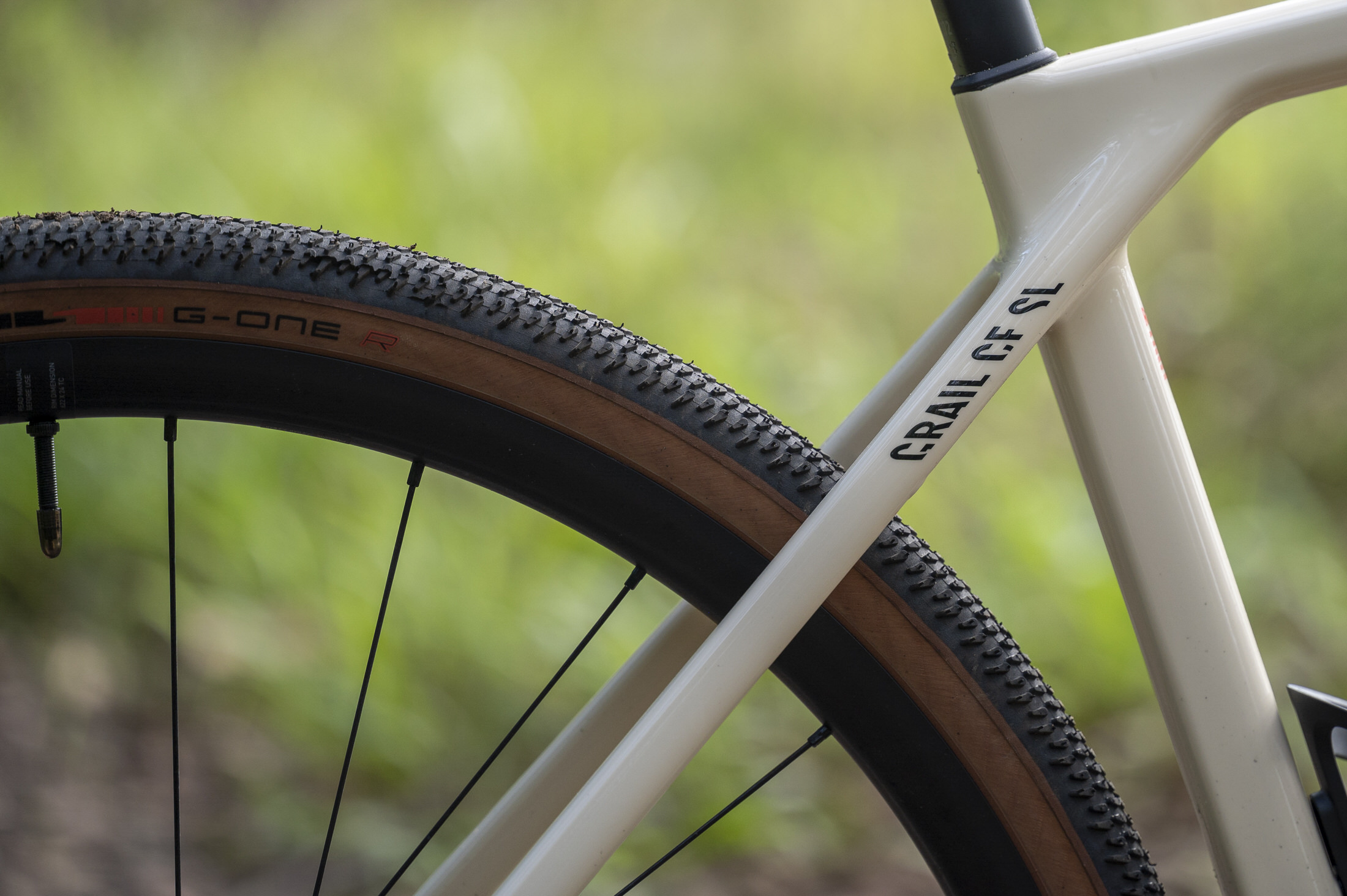2024 Canyon Grail CF SL 7 Review | Fast and firm, a gravel racer 