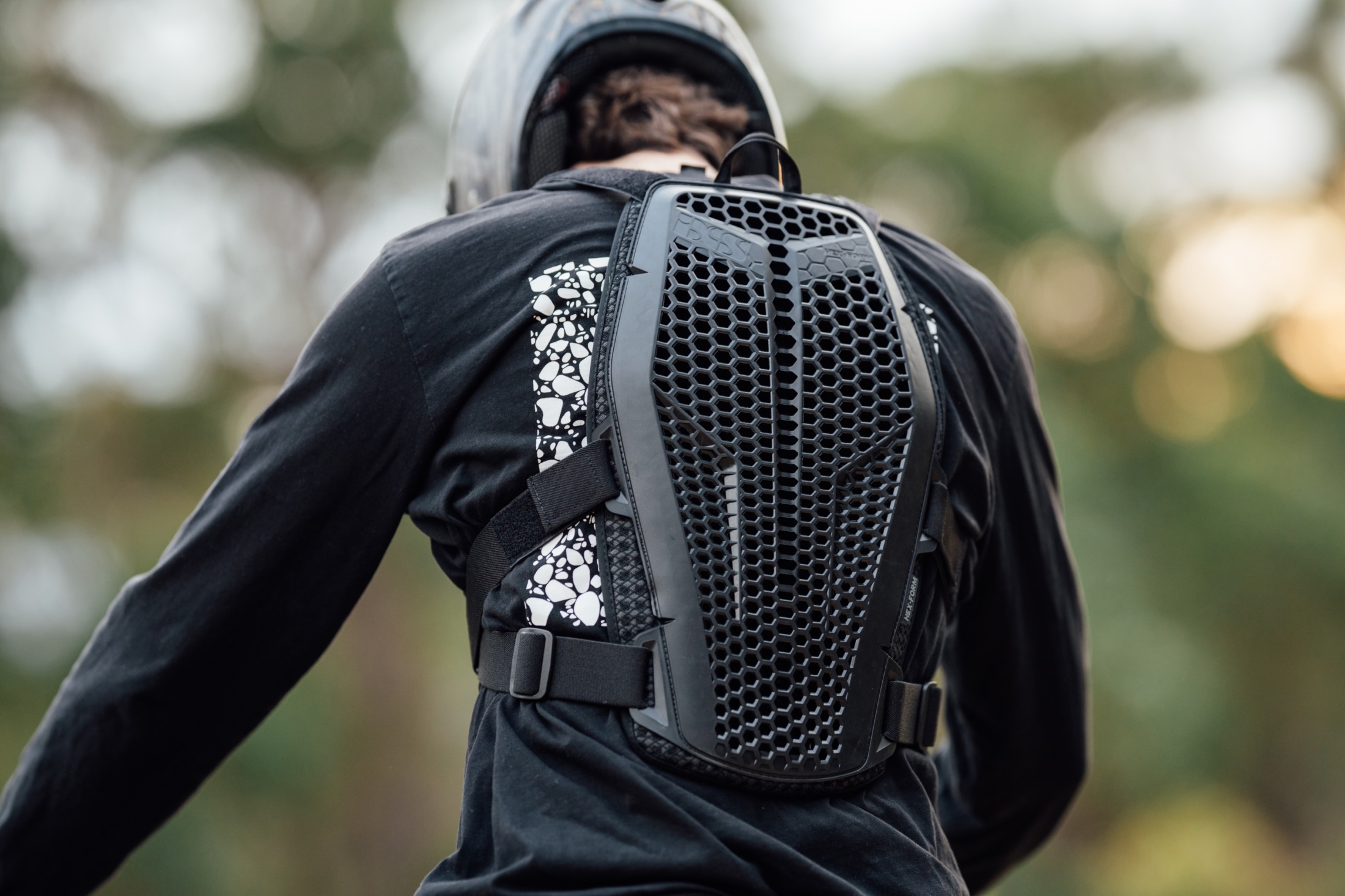 [its_hiro29] 新型 PORTER PROTECTION Fresh Produce | iXS Hex Pull-over upper body protection - Flow