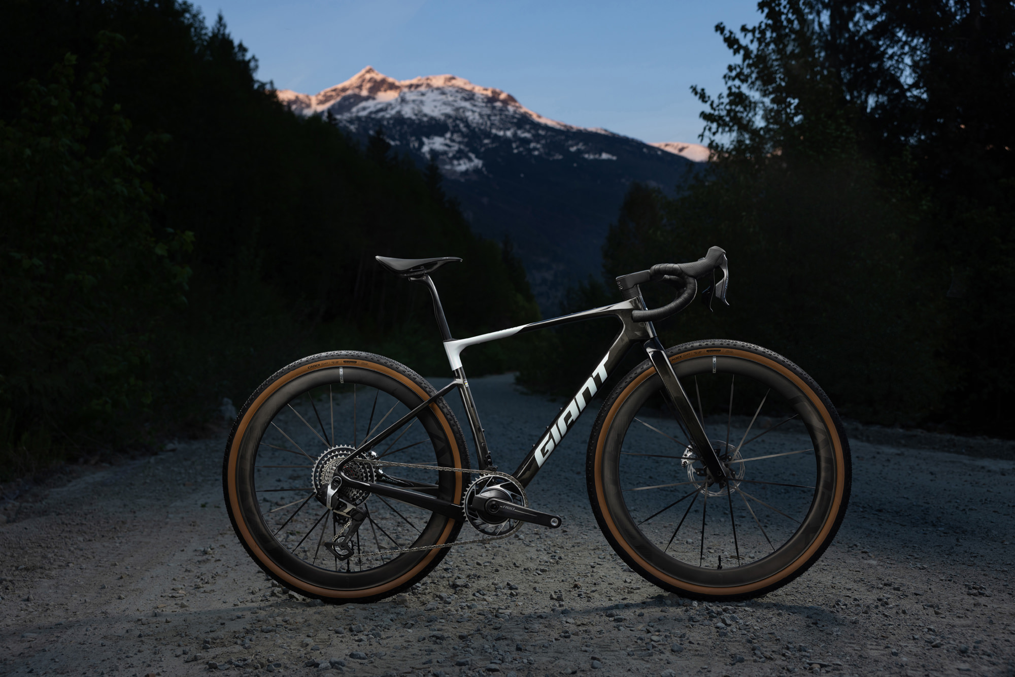 Giant unveils the race focused Revolt Advanced SL and Liv Devote Advanced SL gravel bikes