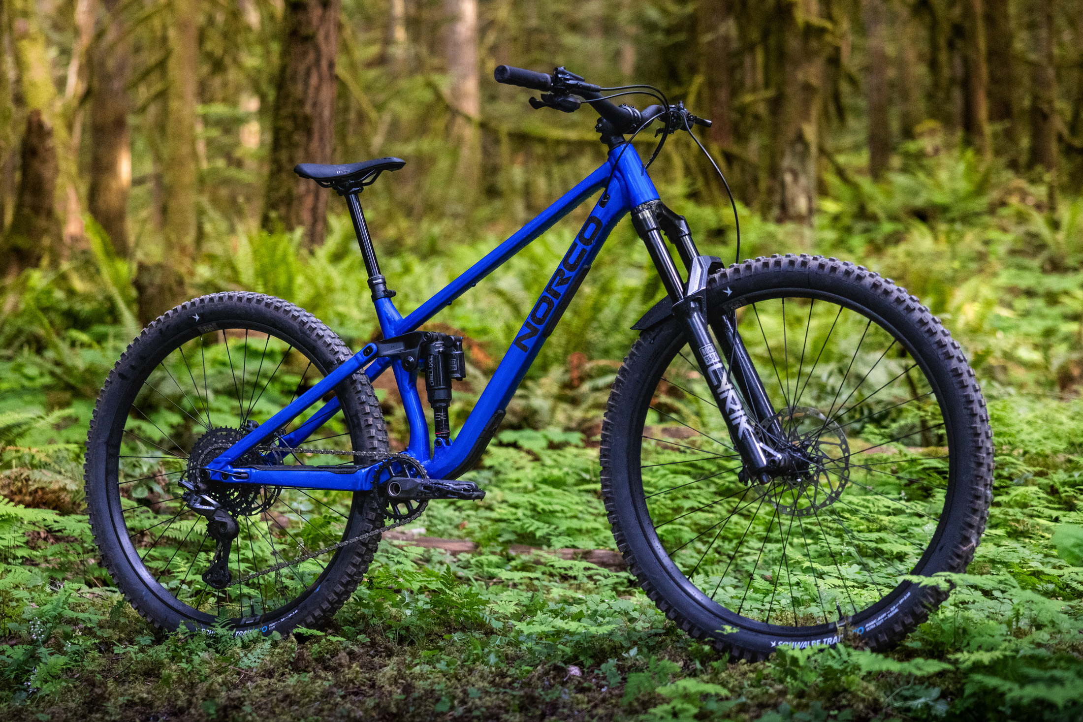 New Long Travel Single Crown Forks From RockShox - Lyrik and Yari